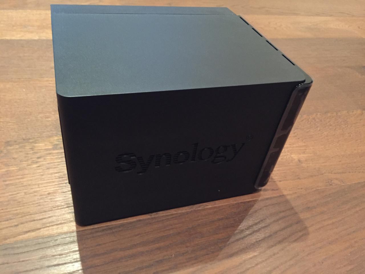 群晖 synology DS916+ 8GB 开箱